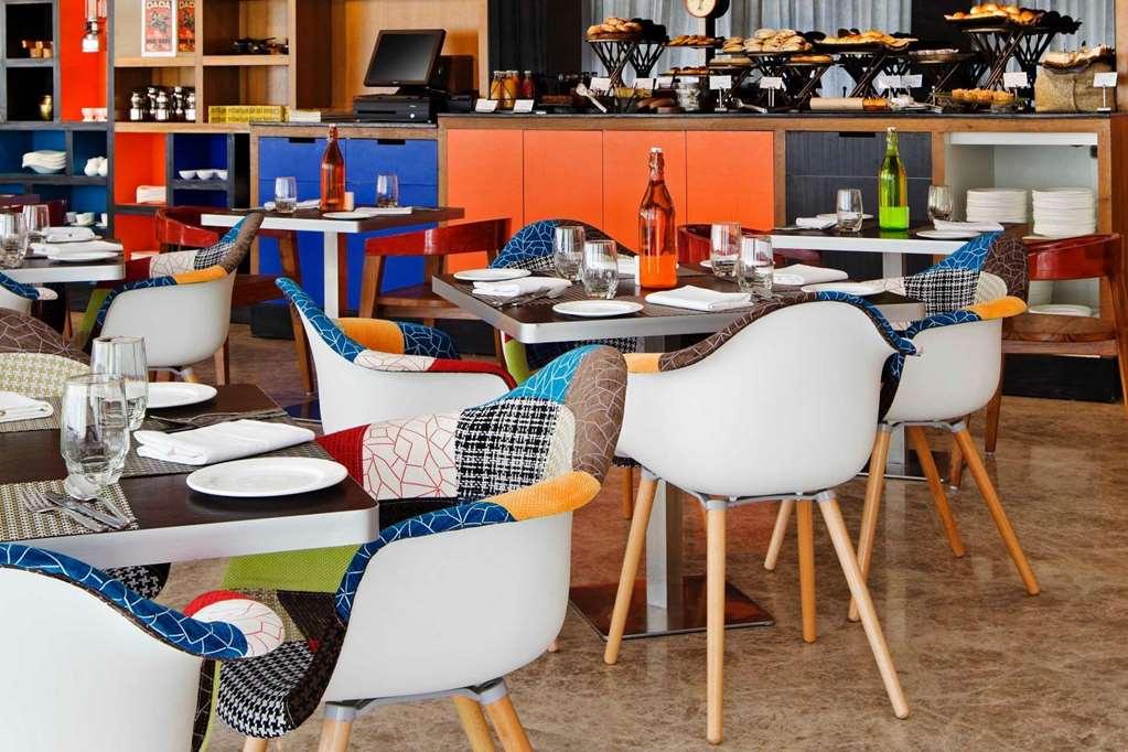 Zone By The Park Coimbatore Restoran gambar